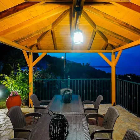 Βίλα Valia Calda *