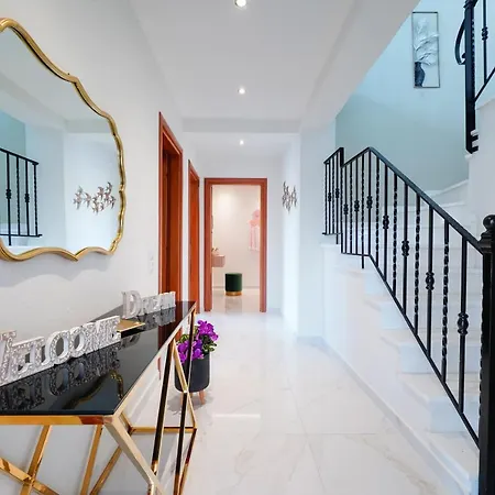 Valia Calda Villa *