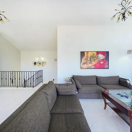 Βίλα Valia Calda