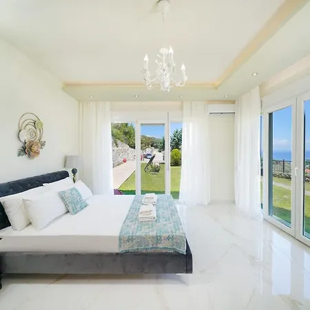 Βίλα Valia Calda