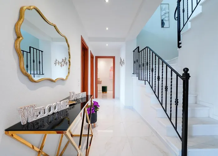 Valia Calda Villa *